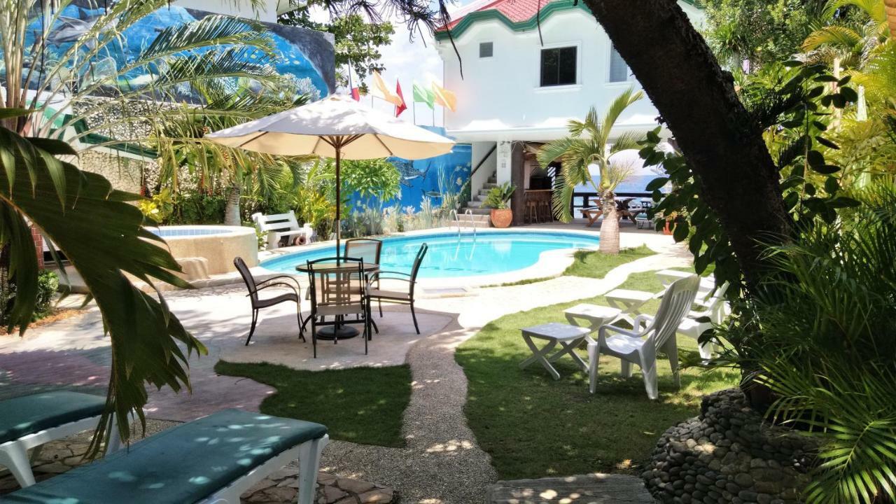 Love'S Beach & Dive Resort Моалбоал Екстер'єр фото